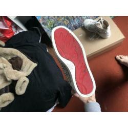 Christina louboutin Maat 41 maar past goed op 42