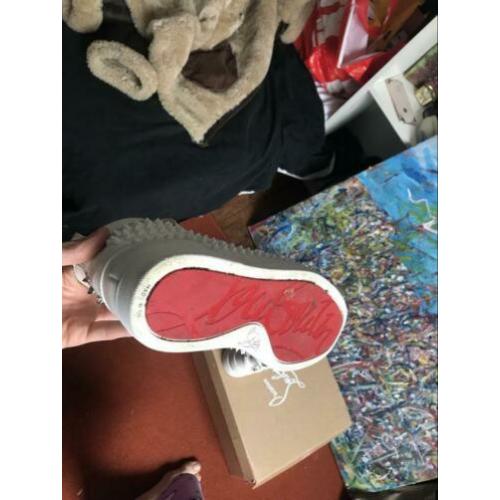 Christina louboutin Maat 41 maar past goed op 42