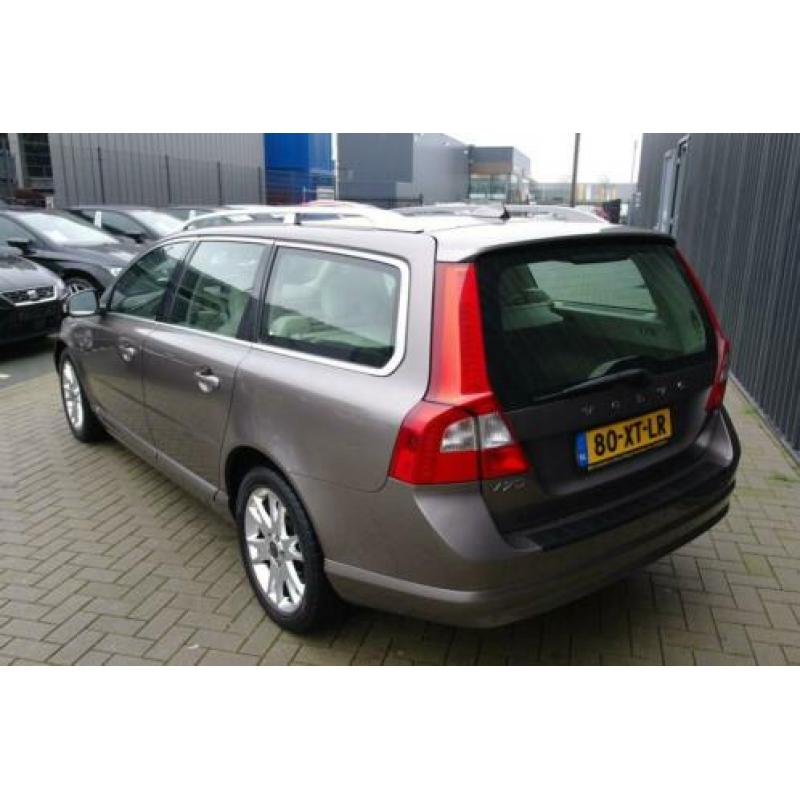 Volvo V70 3.2 Summum| Nieuw model!| Winter&Zomer banden!|