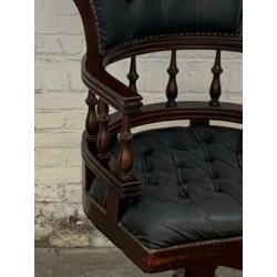 Chesterfield style captains chair bureaustoel