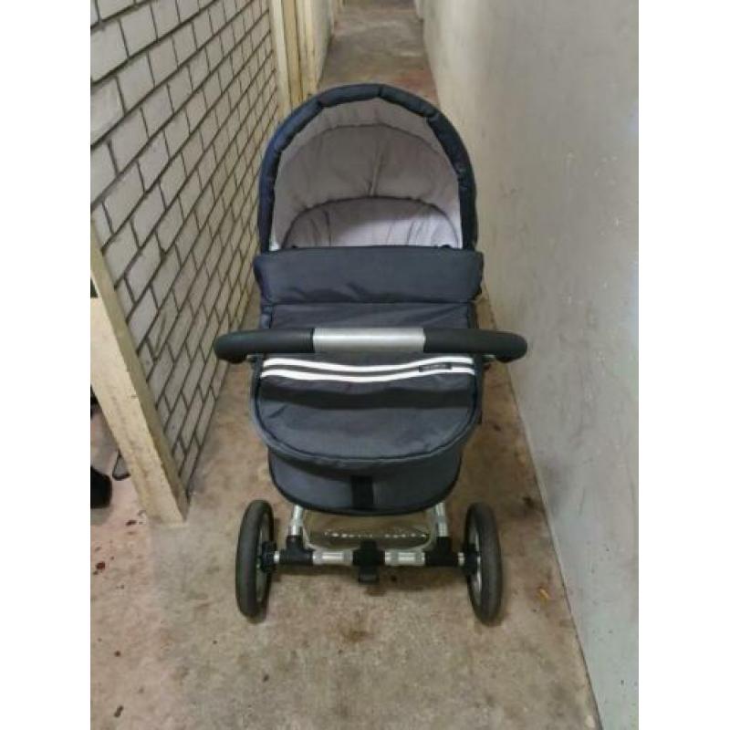 Netty mutsy kinderwagen met adapters