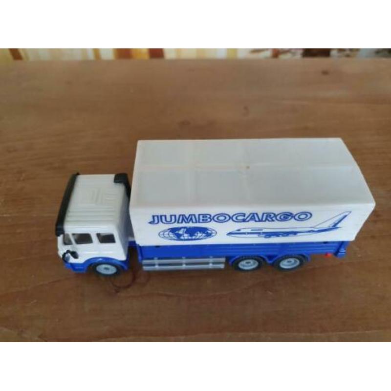 Siku Mercedes SK Eurocargo met huif 1:55 nm