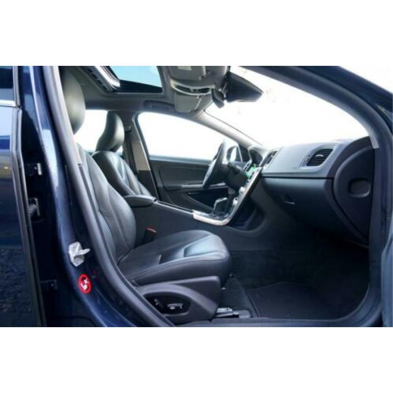 Volvo V60 €16458 ex.BTW 2.4 D6 AWD 210kW/286pk Aut6 PIHV Sum