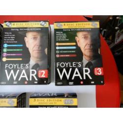 DVD BOXEN FOLIE<S WAR zie foto,s 5 complete serie,s
