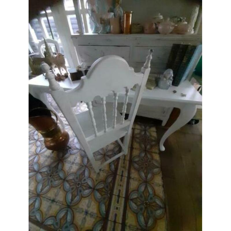 sidetable, schelpenwit met Queen Ann poten