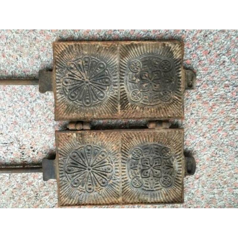 Wafelijzer voor nieuwjaars wafeltjes rolletjes kniepertjes