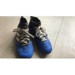 Adidas kunstgras voetbalschoen 36