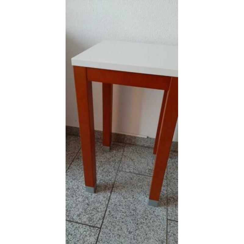 Hoog tafeltje bijzettafeltje 72 cm hoog 40×40 WEG=WEG