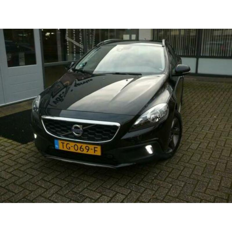 Volvo V40 Cross Country 1.6 D2 Summum (bj 2014)