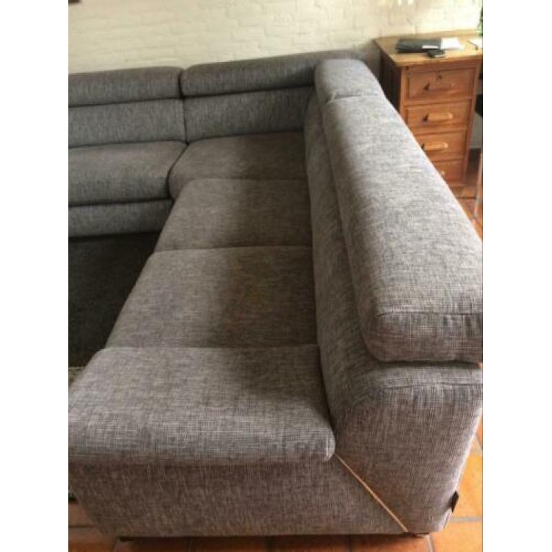 Hoekbank grijs 2.85 x 2.60