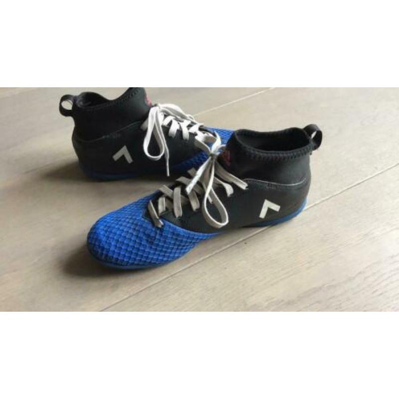 Adidas kunstgras voetbalschoen 36