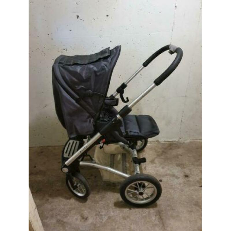 Netty mutsy kinderwagen met adapters