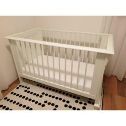 Prachtig vintage ledikantje / babybedje