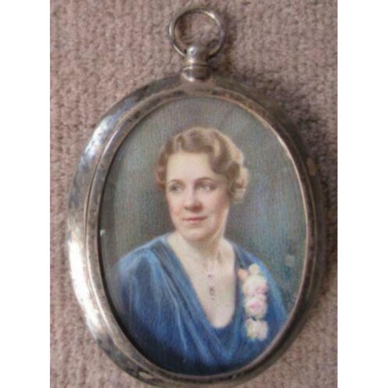 ===COLLECTIE == =oude portret-miniaturen===grote verzameling
