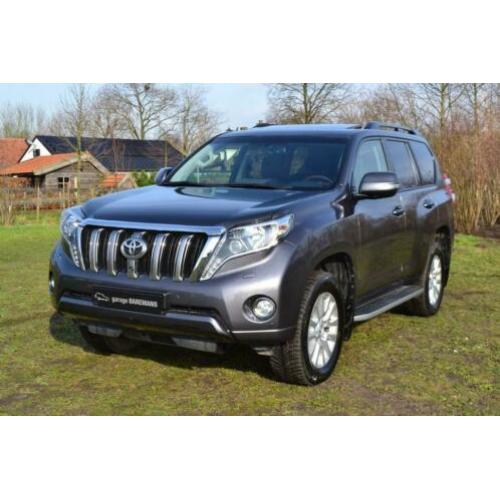 Toyota Land Cruiser 2.8 D-4D Executive EURO 6 Blind Van Grij
