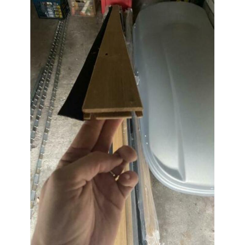 Planken 6x2 cm. Met veer en groef