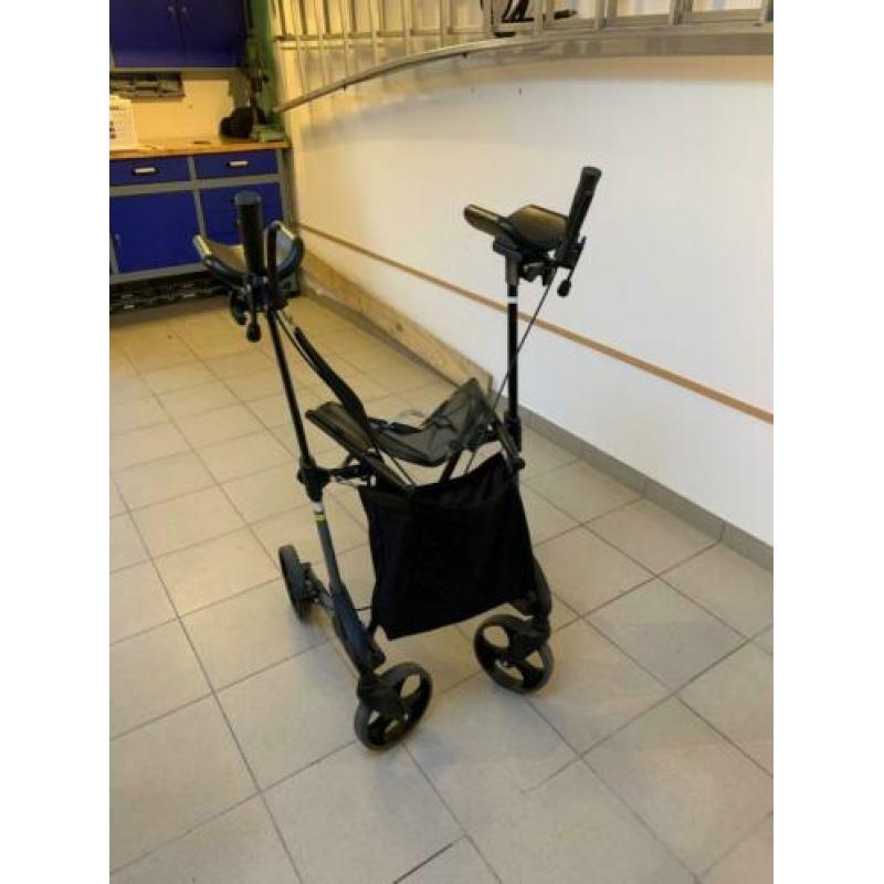 TOPRO Troja Walker medium rollator