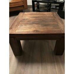 Houten salontafel 70x70. Gebruikt maar in goede conditie