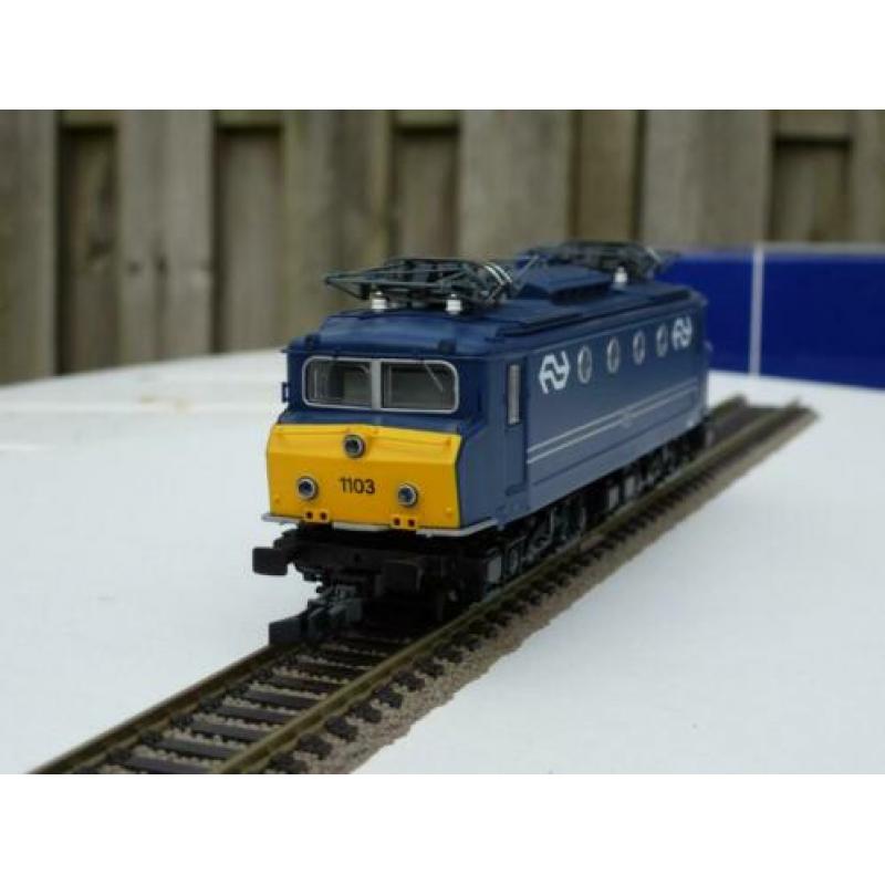 Roco NS 1100 (1103) blauw gele neus VVP