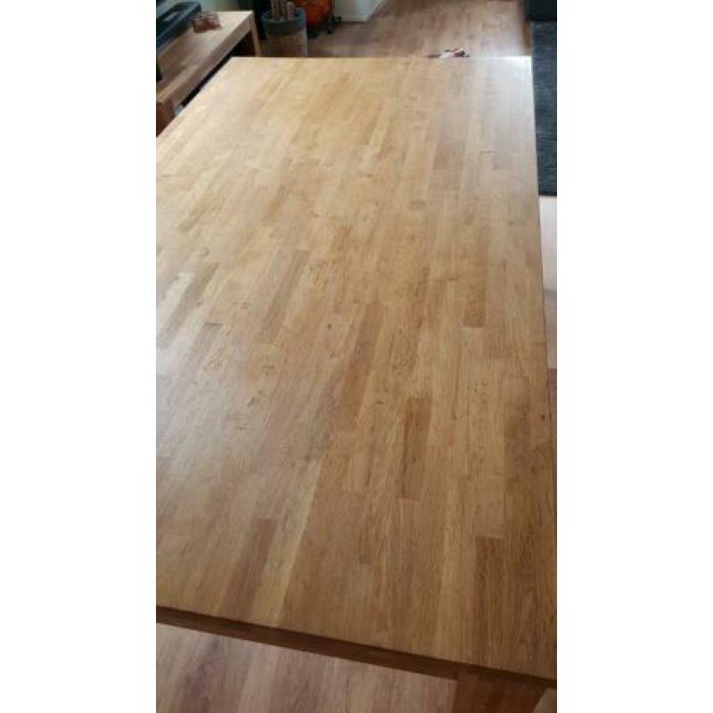 Woood teakhouten tafel 150×85 cm + 4 Woood stoelen
