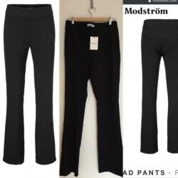 *NIEUW* Modström zwarte broek (M)