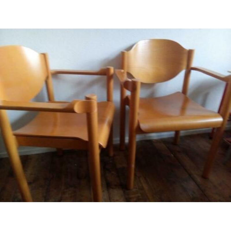 4 mooie vintage houten stoelen
