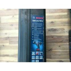 Bosch accu boormachine/slagmoersleutel/decoupeerzaag/zaklamp