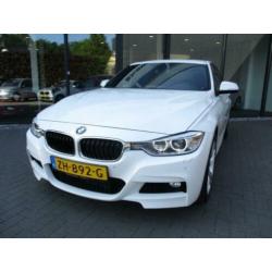 Bmw 3-SERIE 328i 245pk M-Pakket Xdrive ,Leder,Xenon,Clima,Na