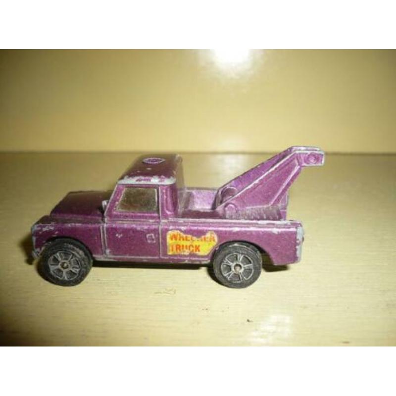 Mie18> oude corgi land-rover truck