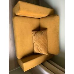 Fauteuil / loveseat velvet geel (Wehkamp Torino)