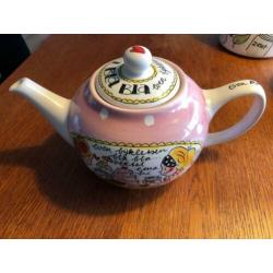Te koop: Uit de serie 'Even Bijkletsen' van BLOND servies