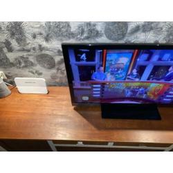 Salontafel, dressoir, stoelen mag los van elkaar weg