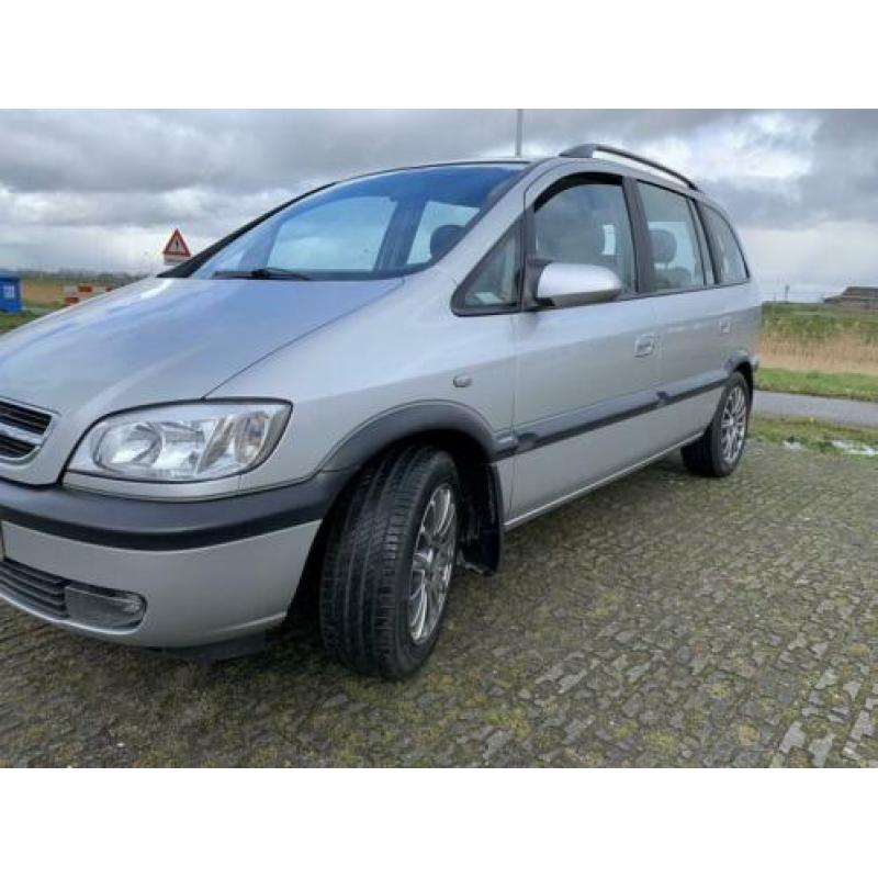 Opel Zafira 1.8 16V 2004 Grijs