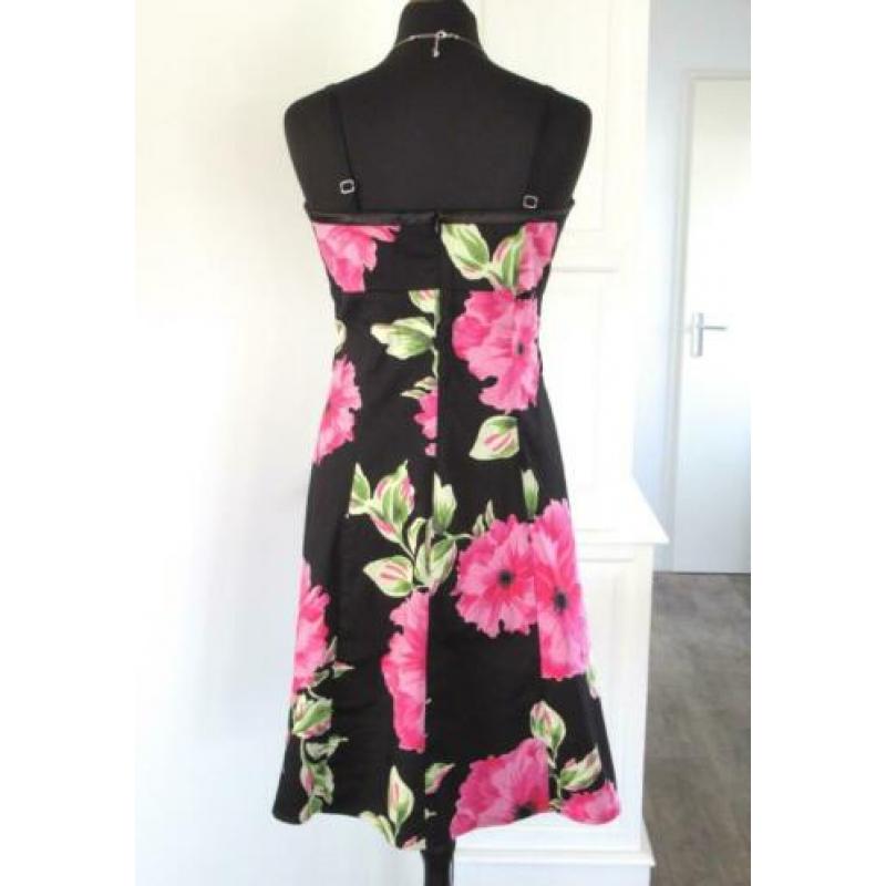 Mooie jurk van Steps Every Day Chic maat 38