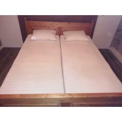 Compleet 2 persoons geloogd grenen bed