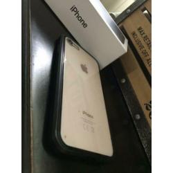 Iphone 8 simlock (voor onderdelen)
