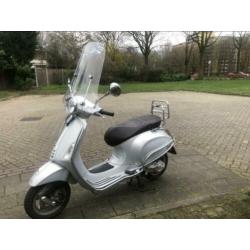 MOET NU WEG vespa primavera 2016