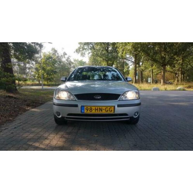 Unieke staat! Ford Mondeo 1.8 16V 92KW Sedan 2001 Grijs