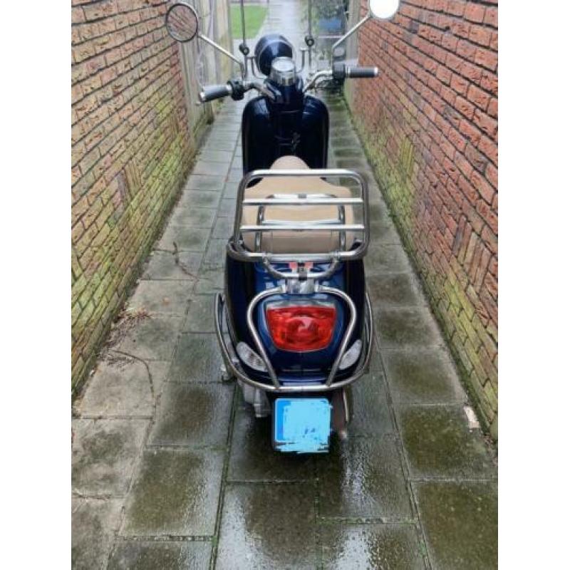 Vespa snor 2T lichte schade