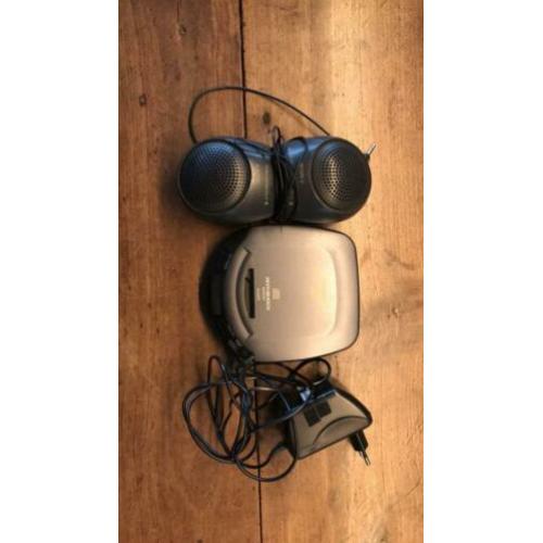Portable Cd speler Panasonic sl-s220 + 2 Sony boxjes.