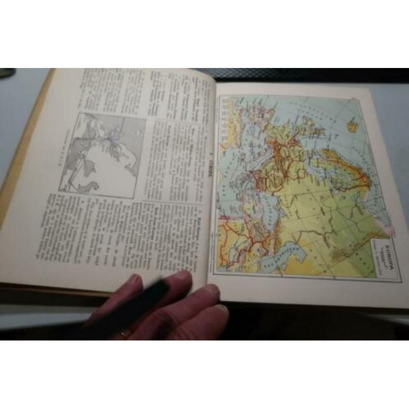atlas van Europa en de Wereldelen door G.Prop-1952