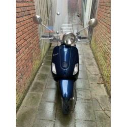Vespa snor 2T lichte schade