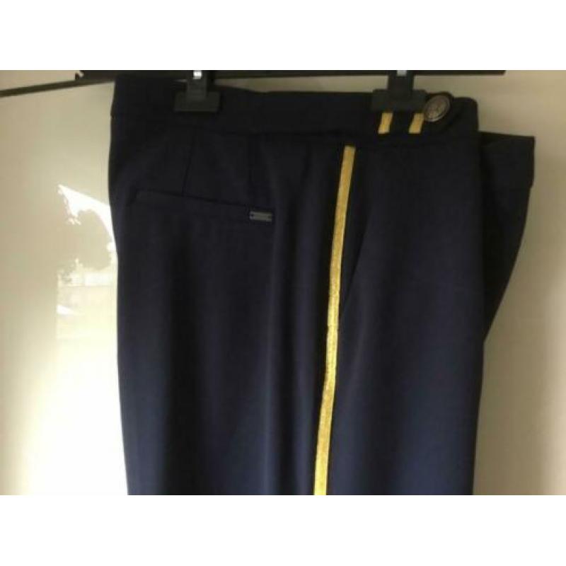 Pantalon van esprit, maat 28.