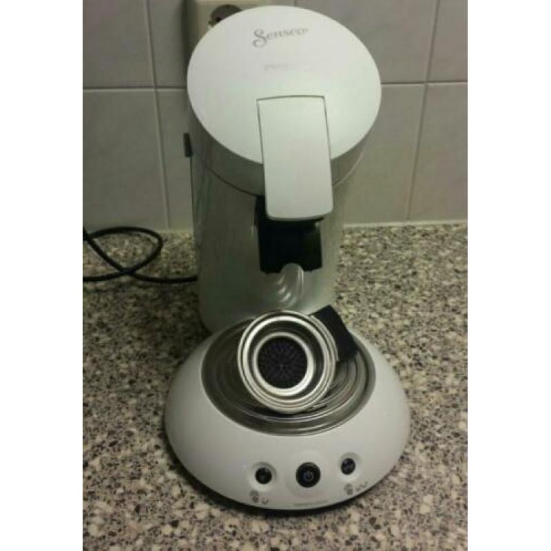 Nette Philips Senseo met 2 koffiepadhouders.