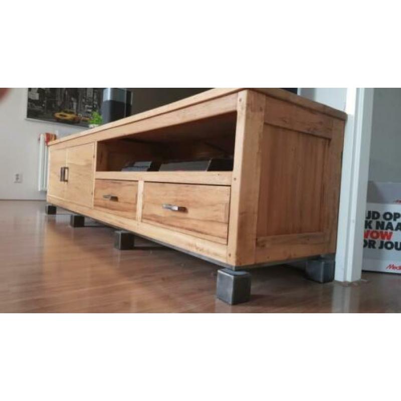 Tv meubel + koffietafel
