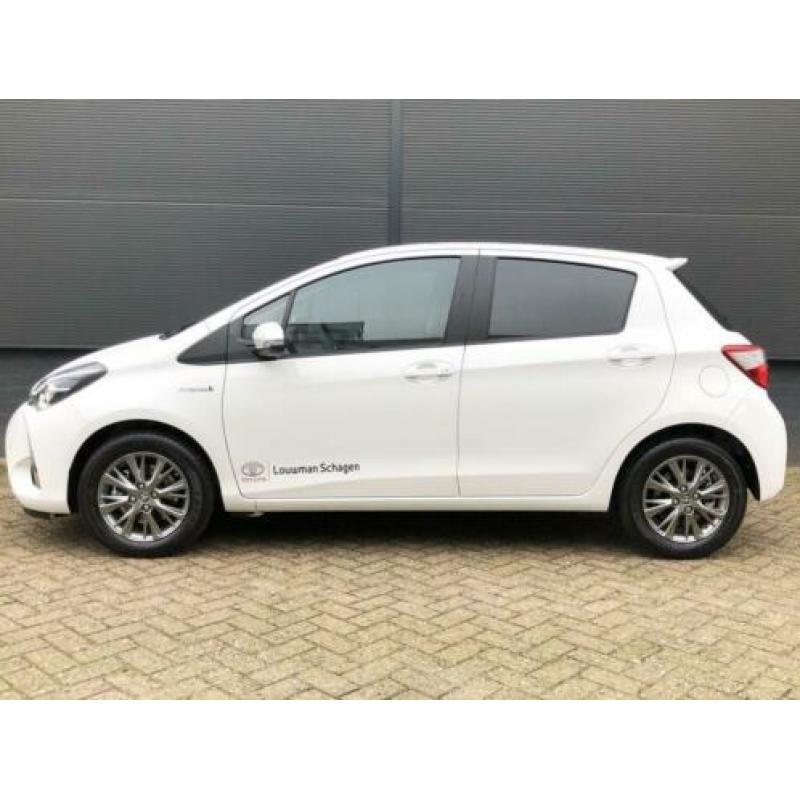 Toyota Yaris 1.5 Hybrid Dynamic | Dakspoiler | Armsteun | Ke