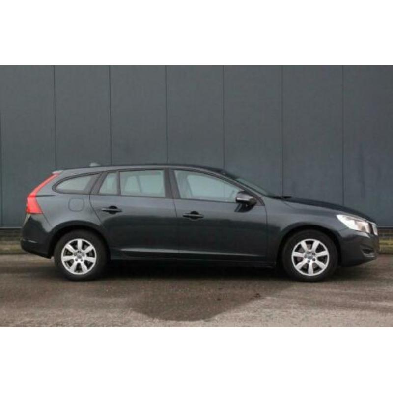 Volvo V60 1.6 D2 Summum Leer/Blis/Adaptive Cruise/Lane Assis