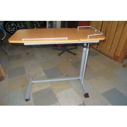 bed/leestafel
