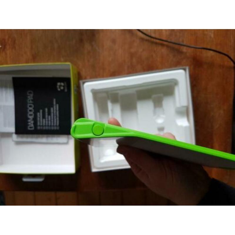 BAMBOO PAD CTH-300E Wireless Touchpad