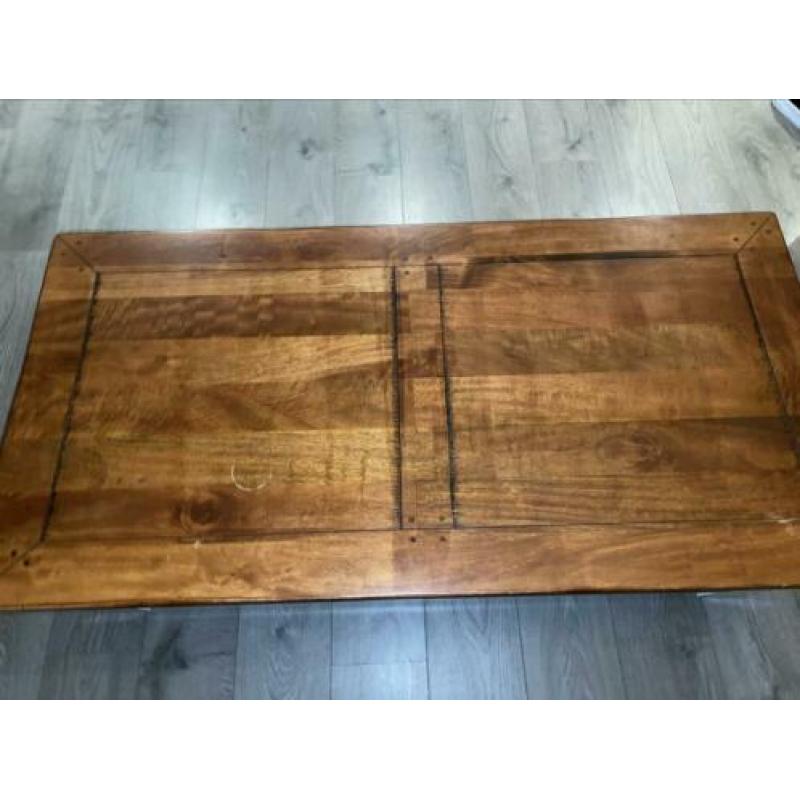 Salontafel, dressoir, stoelen mag los van elkaar weg
